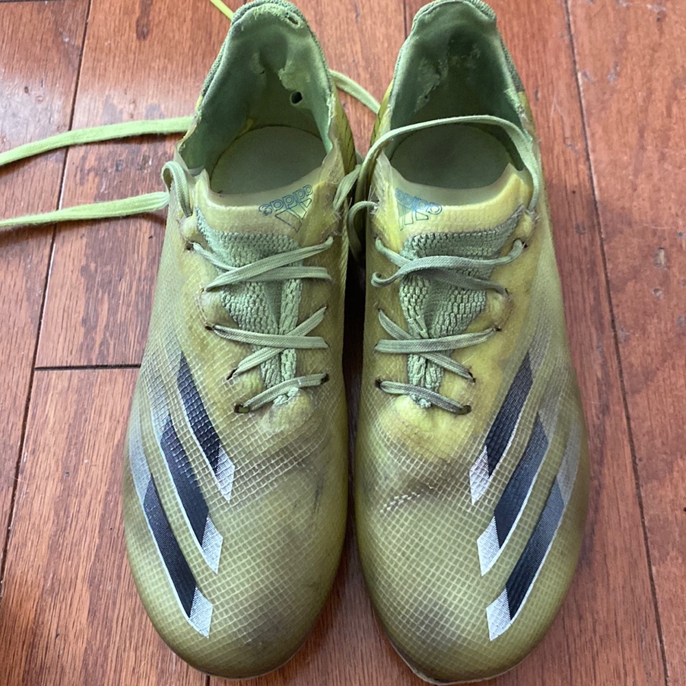 Yellow girl cleats